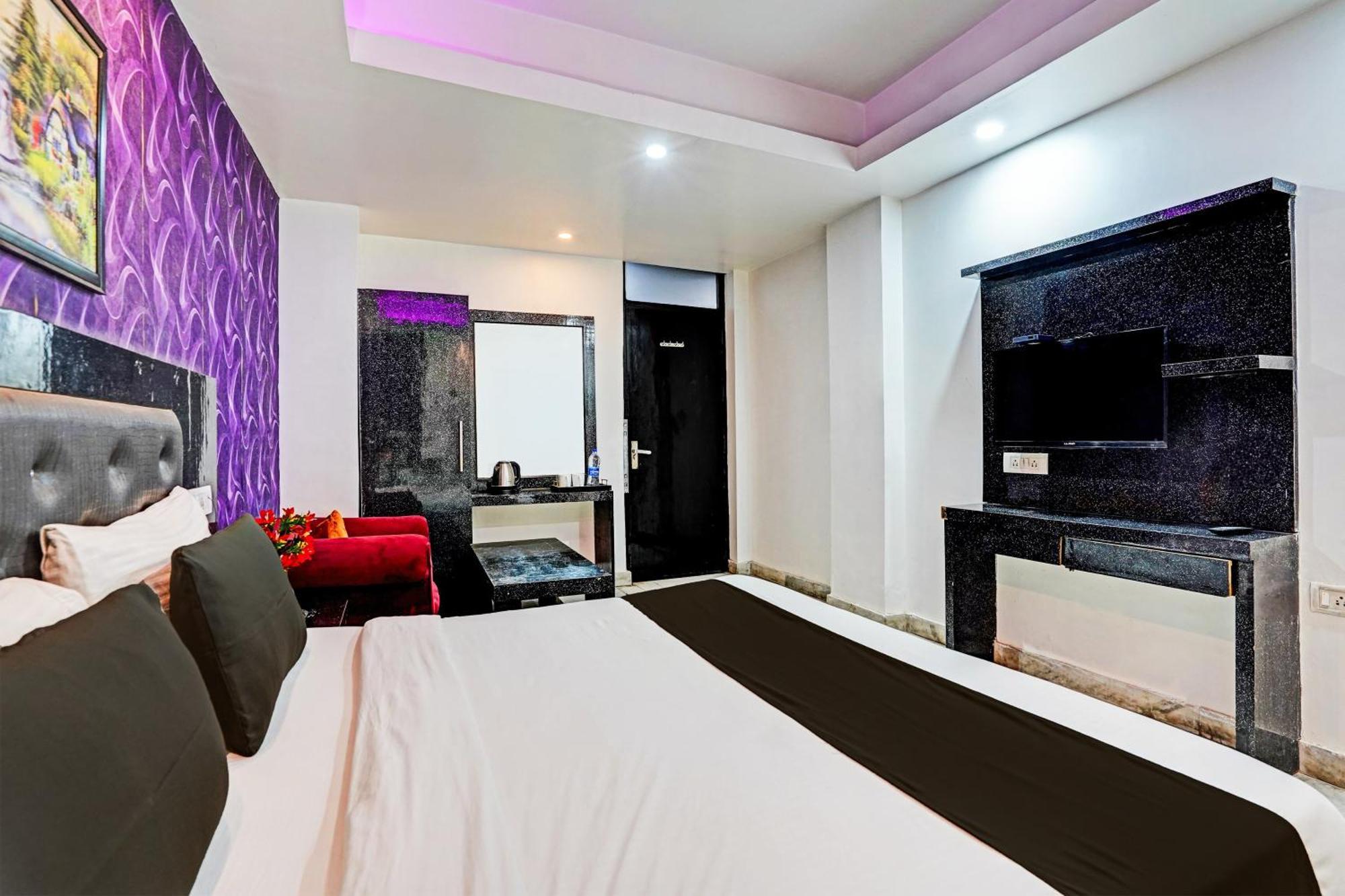 Hotel Collection O Noida Saffron Exterior foto