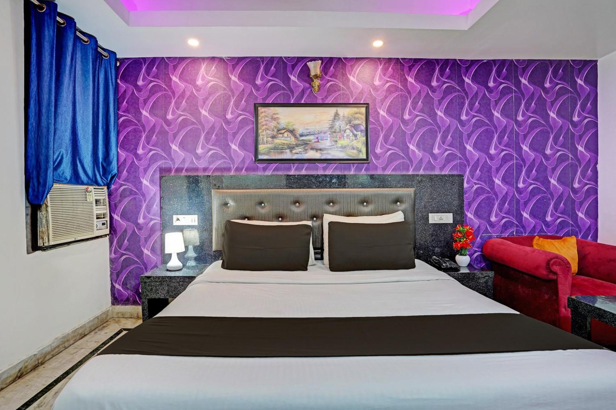 Hotel Collection O Noida Saffron Exterior foto